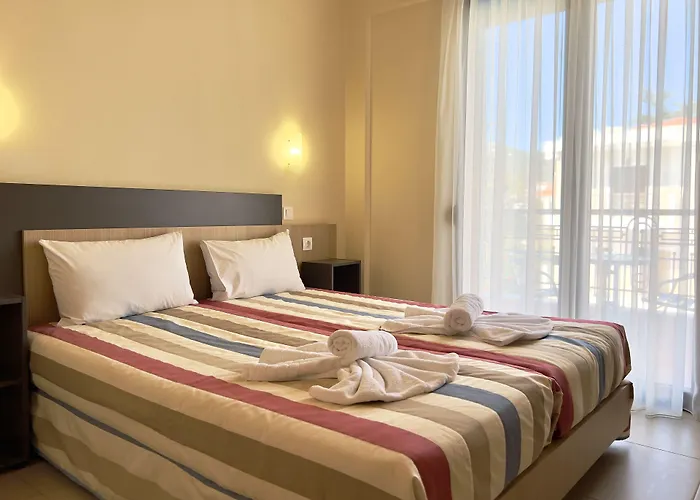 Somnia 스키아토스 타운