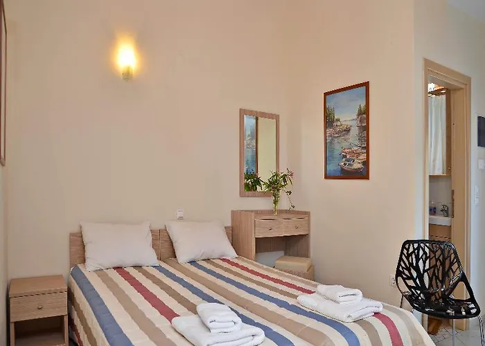 Somnia 3* Skiathos Town