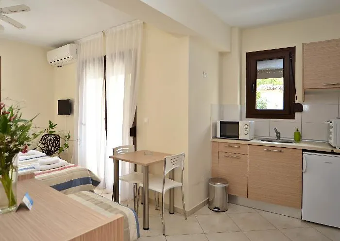 Somnia Skiathos Town