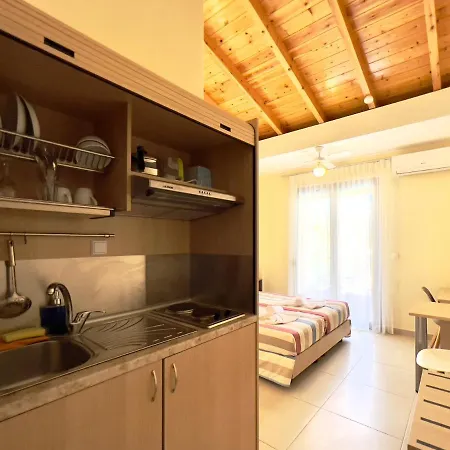 Somnia Apart Otel İskados