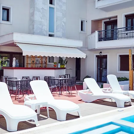 Somnia 3* Skiathos Town